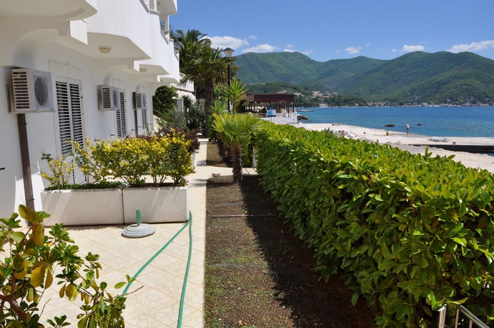 Imagen de los exteriores del Hotel Perla, Herceg Novi. Foto 16