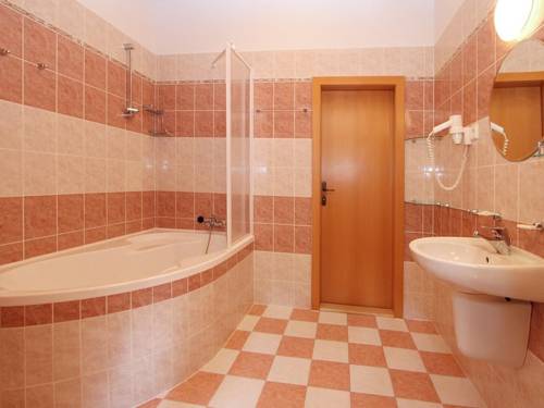 Imagen de la habitación del Hotel Perla Jizery. Foto 5