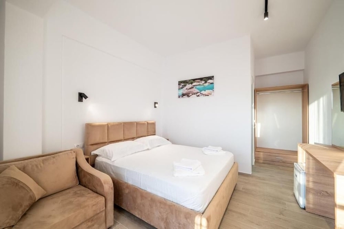 Imagen de la habitación del Hotel Perla Ksamil. Foto 10