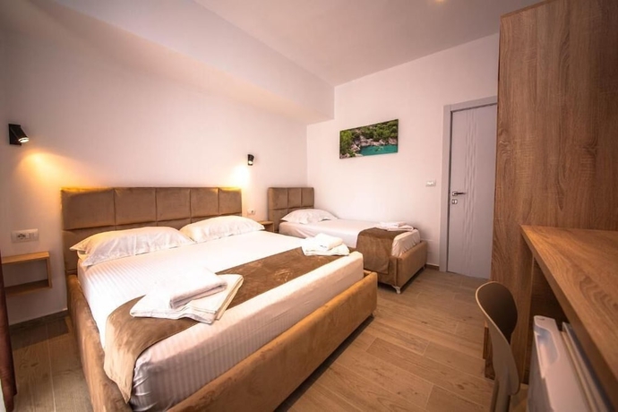 Imagen de la habitación del Hotel Perla Ksamil. Foto 14