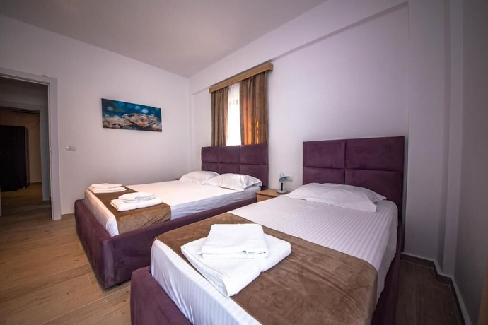 Imagen de la habitación del Hotel Perla Ksamil. Foto 16