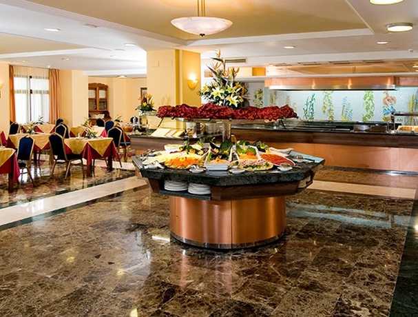 Imagen general del Hotel Perla Marina, Nerja. Foto 9
