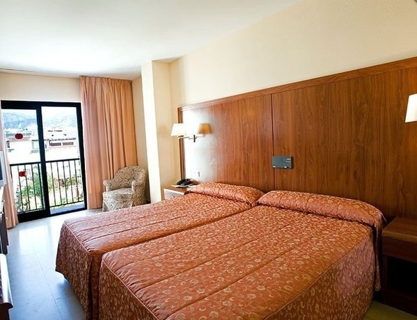 Imagen general del Hotel Perla Marina, Nerja. Foto 13