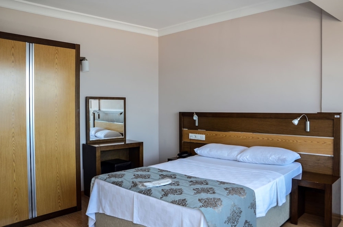 Imagen de la habitación del Hotel Perla Otel. Foto 13