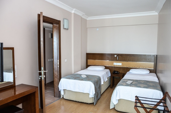 Imagen de la habitación del Hotel Perla Otel. Foto 14