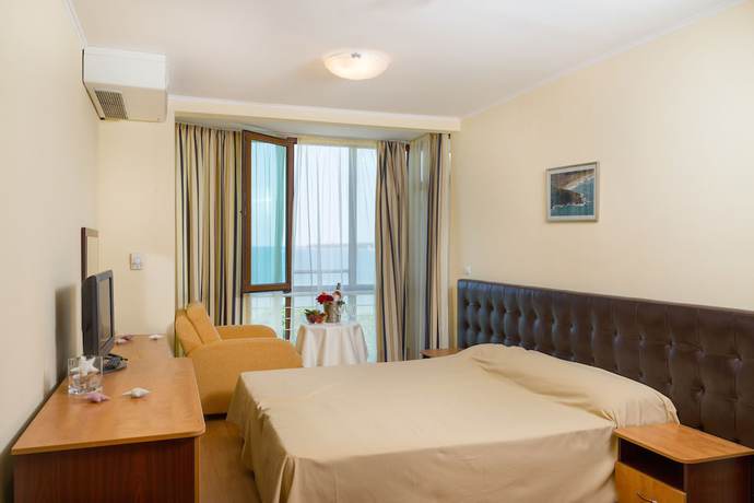 Imagen de la habitación del Hotel Perla Sun Park. Foto 9