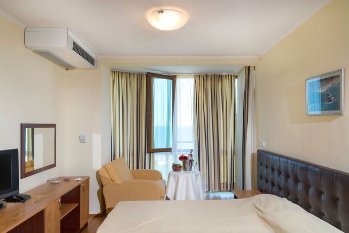 Imagen de la habitación del Hotel Perla Sun Park. Foto 12