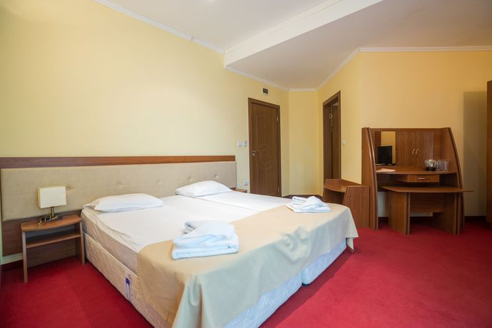 Imagen de la habitación del Hotel Perla Sun Park. Foto 13