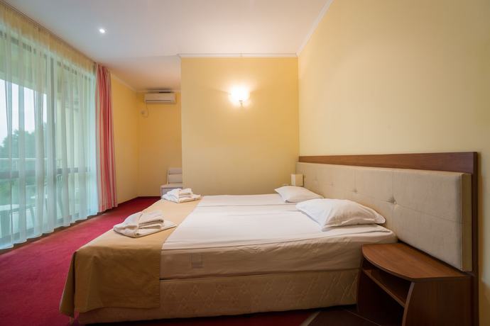 Imagen de la habitación del Hotel Perla Sun Park. Foto 14