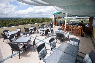 Imagen del bar/restaurante del Hotel Perla Sun Park Hotel. Foto 5