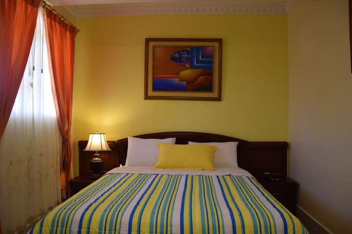 Imagen de la habitación del Hotel Perla Verde, Esmeraldas. Foto 5