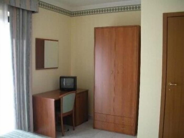 Imagen de la habitación del Hotel Perla del Gargano. Foto 5