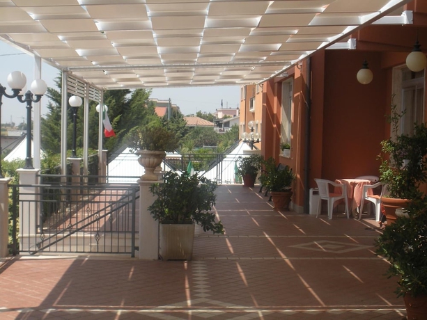 Imagen de la habitación del Hotel Perla del Gargano. Foto 14