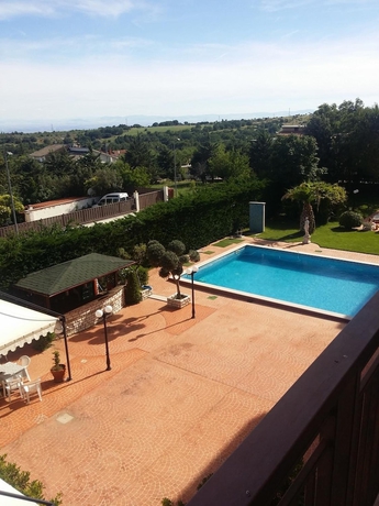 Imagen de la piscina del Hotel Perla del Gargano. Foto 19