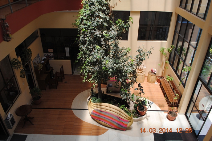 Imagen de los interiores del Hotel Perla del Lago. Foto 14