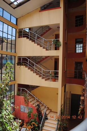 Imagen de los interiores del Hotel Perla del Lago. Foto 15