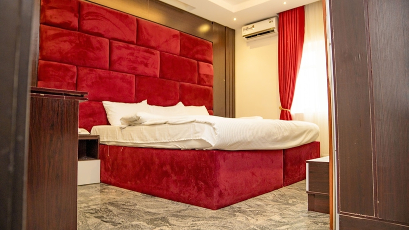 Imagen de la habitación del Hotel Perly Gate Residence. Foto 3