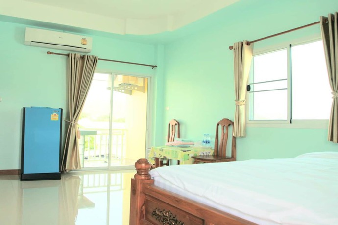 Imagen de los exteriores del Hotel Perm Poon Sup Apartment. Foto 8