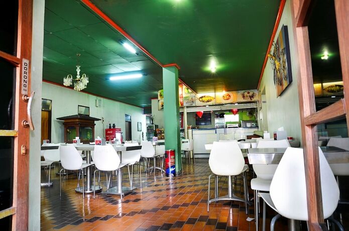 Imagen del bar/restaurante del Hotel Permata Hijau. Foto 17