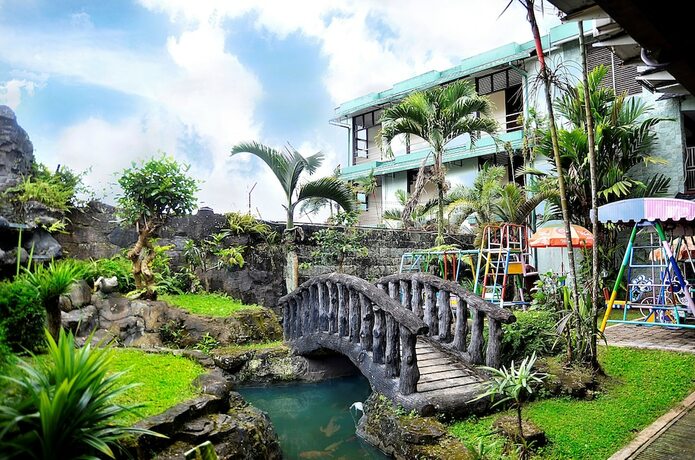 Imagen de los exteriores del Hotel Permata Hijau. Foto 36