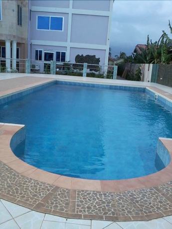 Imagen de la piscina del Hotel Permiss Ka. Foto 17