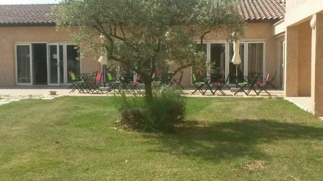 Imagen general del Hotel Pernes Les Fountaines. Foto 5