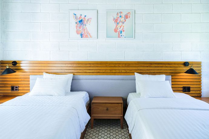 Imagen de la habitación del Hotel Perolas Villas Resort. Foto 4