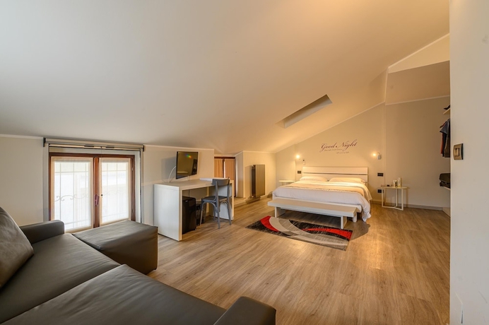 Imagen de la habitación del Hotel Perpoin. Foto 6