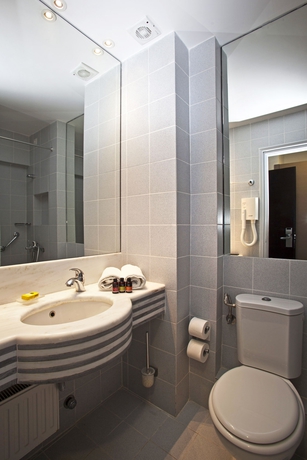 Imagen de la habitación del Hotel Perrakis. Foto 6