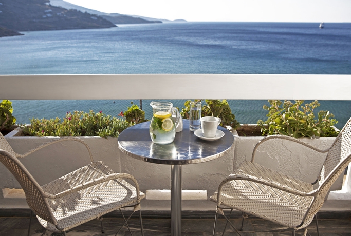 Imagen de la habitación del Hotel Perrakis. Foto 7