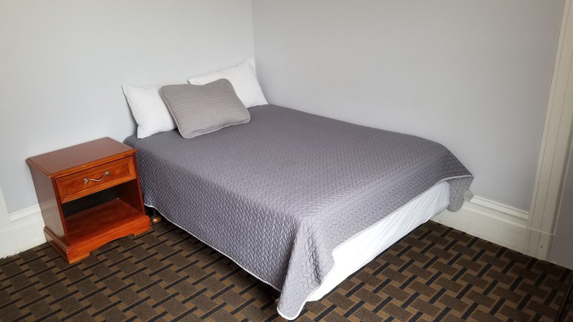 Imagen de la habitación del Hotel Perramont. Foto 7