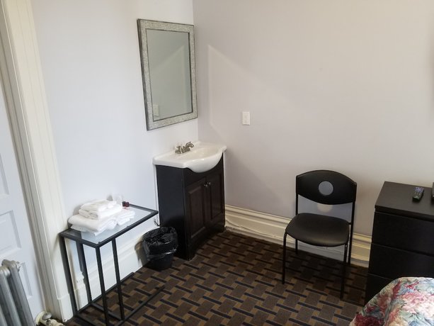 Imagen de la habitación del Hotel Perramont. Foto 9