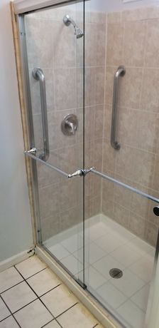 Imagen de la habitación del Hotel Perramont. Foto 10