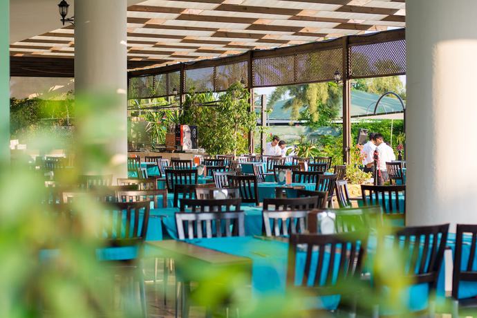 Imagen del bar/restaurante del Hotel Perre Delta. Foto 8