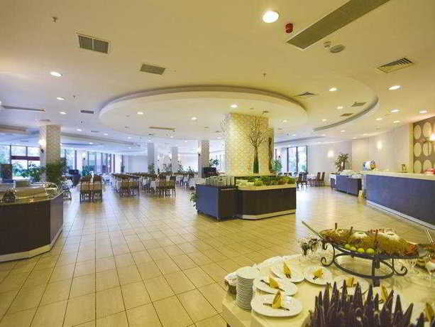 Imagen del bar/restaurante del Hotel Perre La Mer Resort & Spa. Foto 7