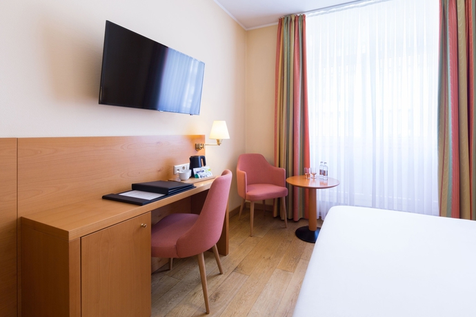 Imagen de la habitación del Hotel Perrin. Foto 5