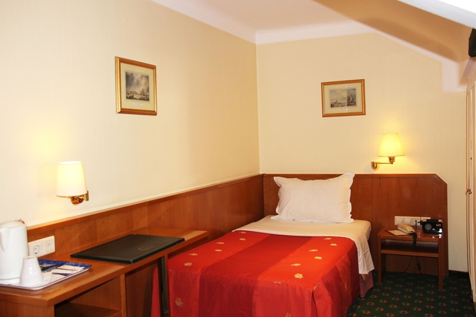 Imagen de la habitación del Hotel Perrin. Foto 8