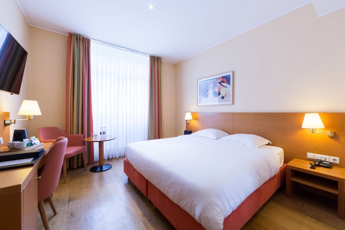 Imagen de la habitación del Hotel Perrin. Foto 18