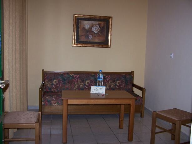 Imagen general del Hotel Perros. Foto 10