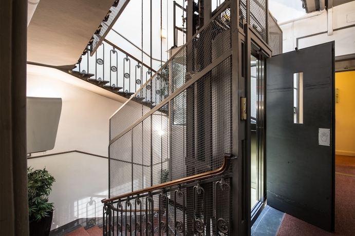 Imagen de los interiores del Hotel Perseo. Foto 19