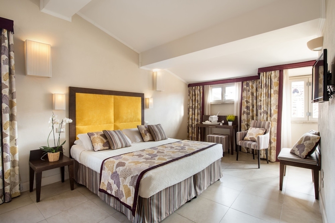 Imagen de la habitación del Hotel Perseo. Foto 13