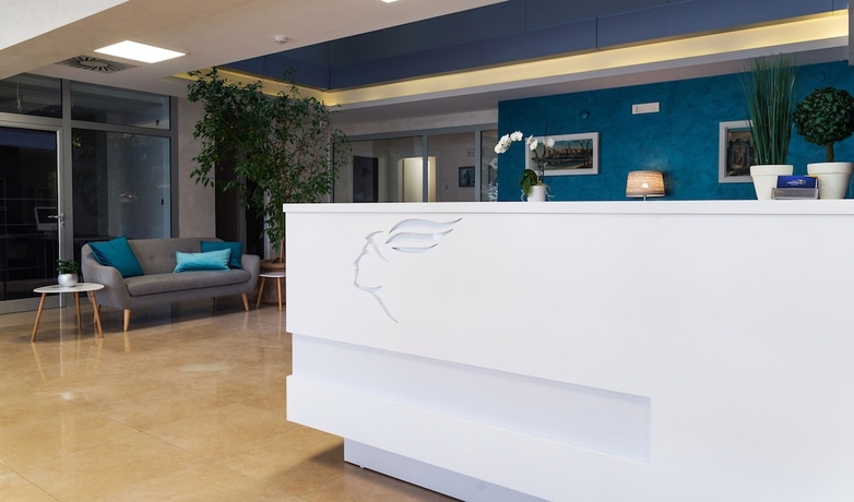 Imagen de los interiores del Hotel Perseus Budva. Foto 16