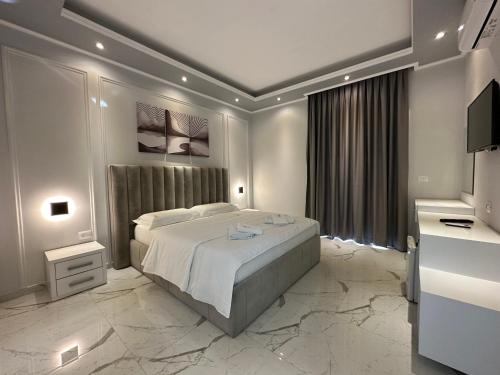 Imagen de la habitación del Hotel Perseus. Foto 17
