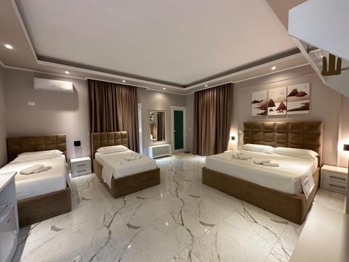 Imagen de la habitación del Hotel Perseus. Foto 18