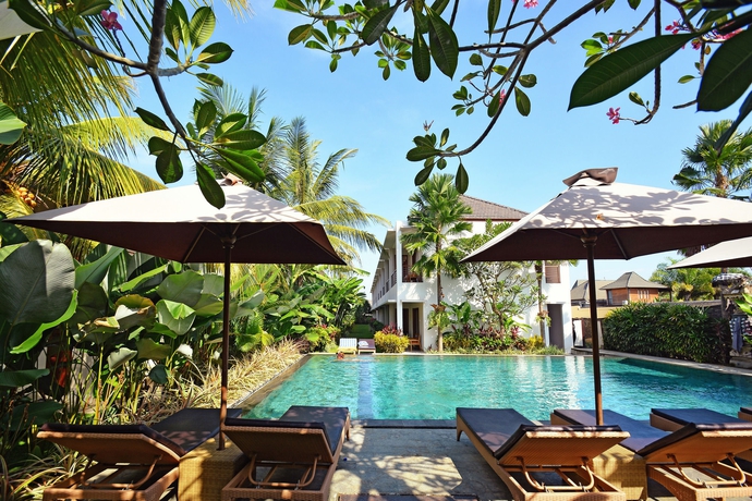 Imagen de la piscina del Hotel Pertiwi Bisma 2. Foto 12