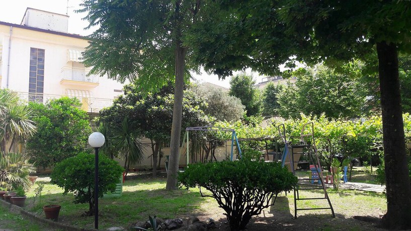 Imagen de los exteriores del Hotel Perugini. Foto 14