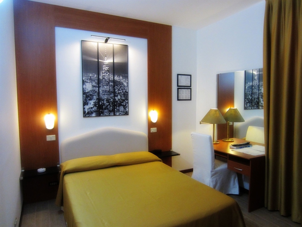 Imagen de la habitación del Hotel Perugino. Foto 6