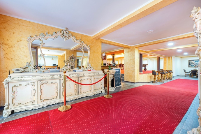 Imagen de los interiores del Hotel Perun. Foto 15