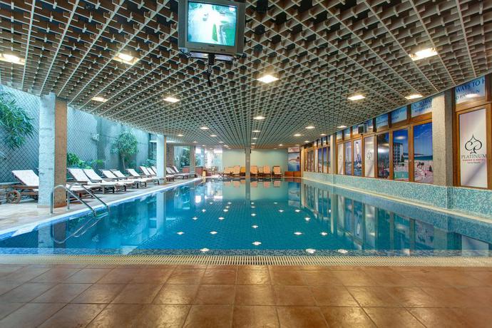 Imagen de la piscina del Hotel Perun and Platinum Casino. Foto 12