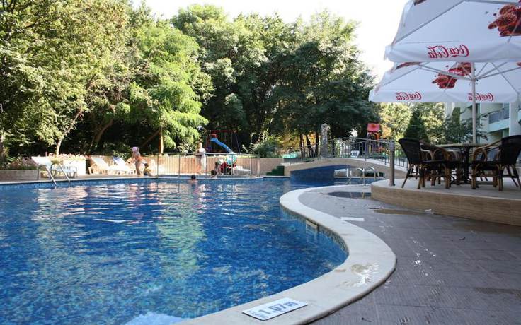 Imagen de la piscina del Hotel Perunika - Bb and All Inclusive. Foto 13